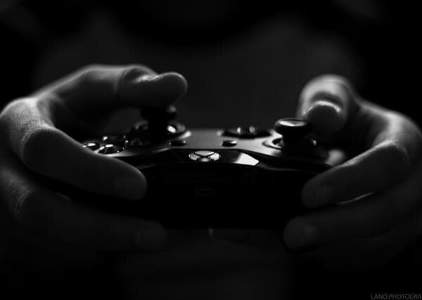 hands
